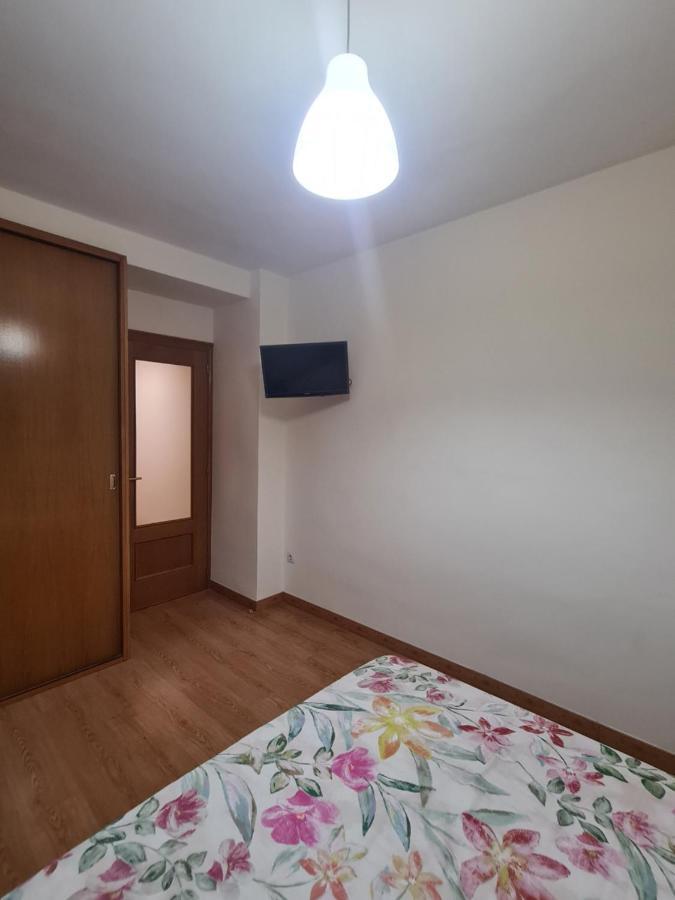 Habitacion Con Bano Privado- En Casa Familiar Beatriz Valência Exterior foto